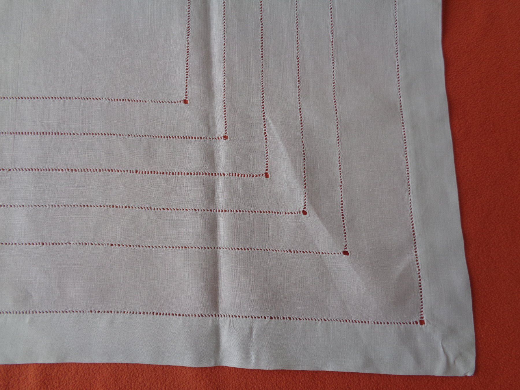 Altra biancheria da tavola: Kleine Tischdecke 75 cm. x 60 cm. – Usato da Chur venduto da omonia 3