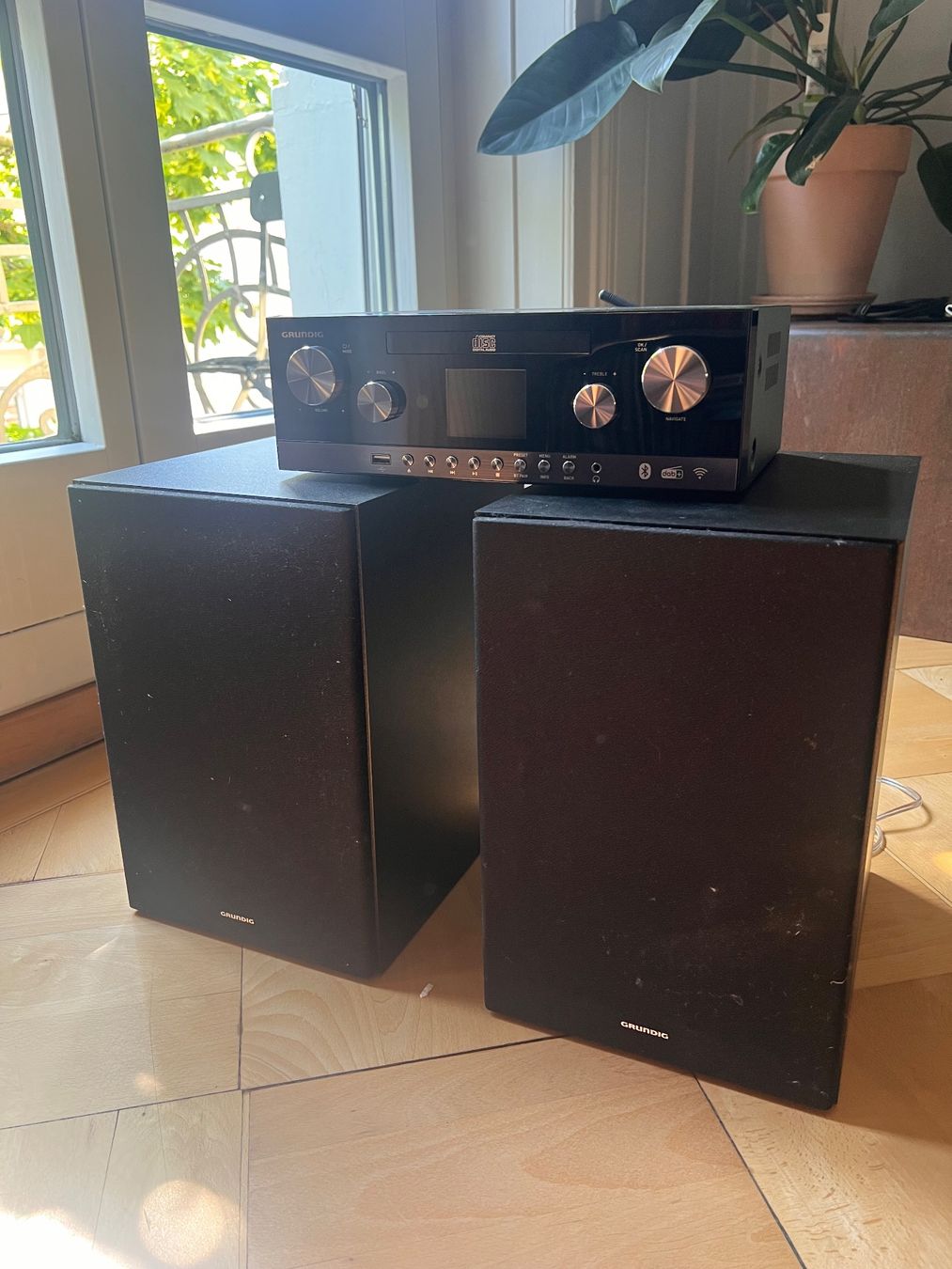 Grundig Multimediaplayer & Streamer: Grundig Micro Hi-Fi System CMS 5000 – Gebraucht aus Zürich von romcam 4