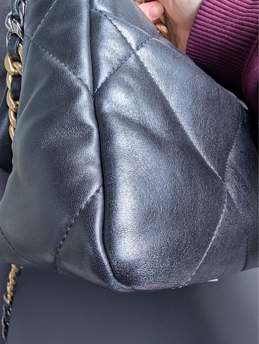 Chanel Taschen für Damen: Authentic Chanel 19 Bag, Top Zustand – Gebraucht aus Zürich von jia_57tp 8