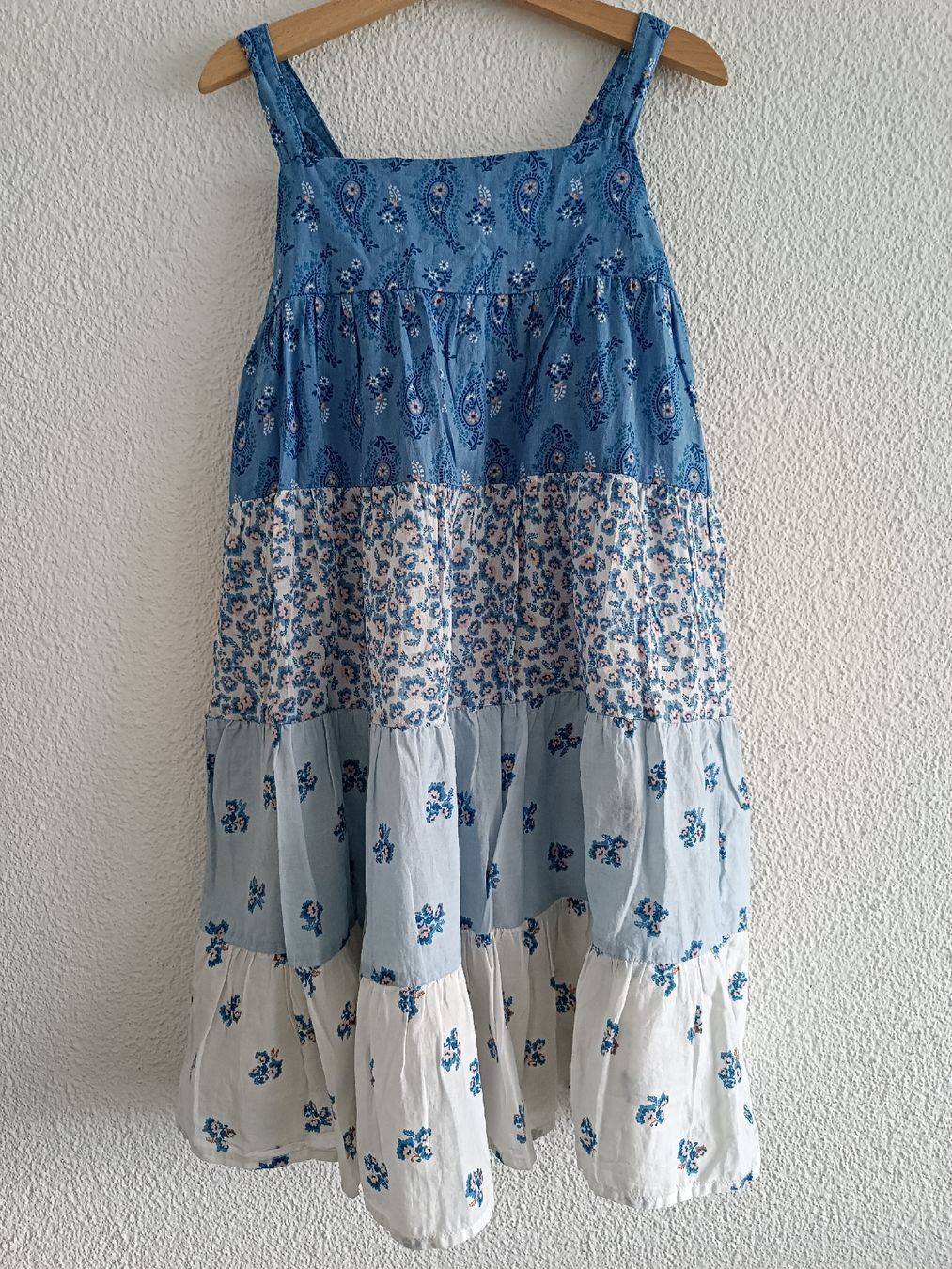 H&M Vestiti & Gonne: Kleid/ Rock Set Mädchen Gr 122,128 – Usato da Binz venduto da julijuli 1