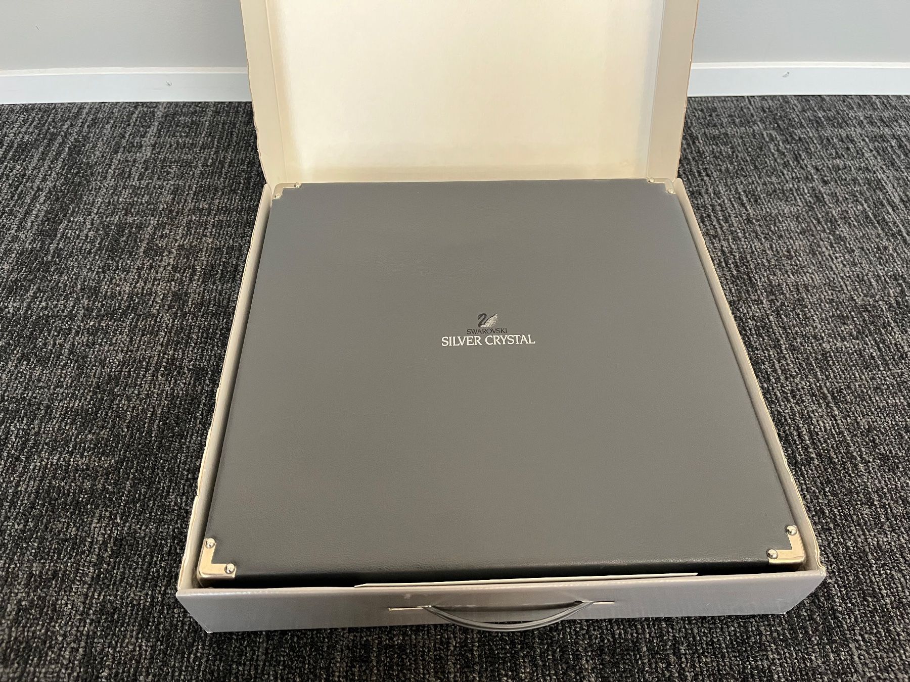 Spiele: Schachbrett Swarovski Silver Crystal, 34.5cm – Gebraucht aus Niederhelfenschwil von godstar 4