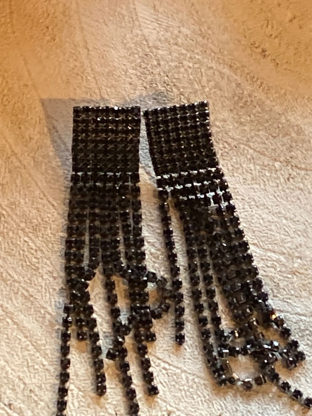 Orecchini pendenti & Orecchini a lobo: OHRHÄNGER-BLACK – Usato da Meienried venduto da ManuelaBoutique
