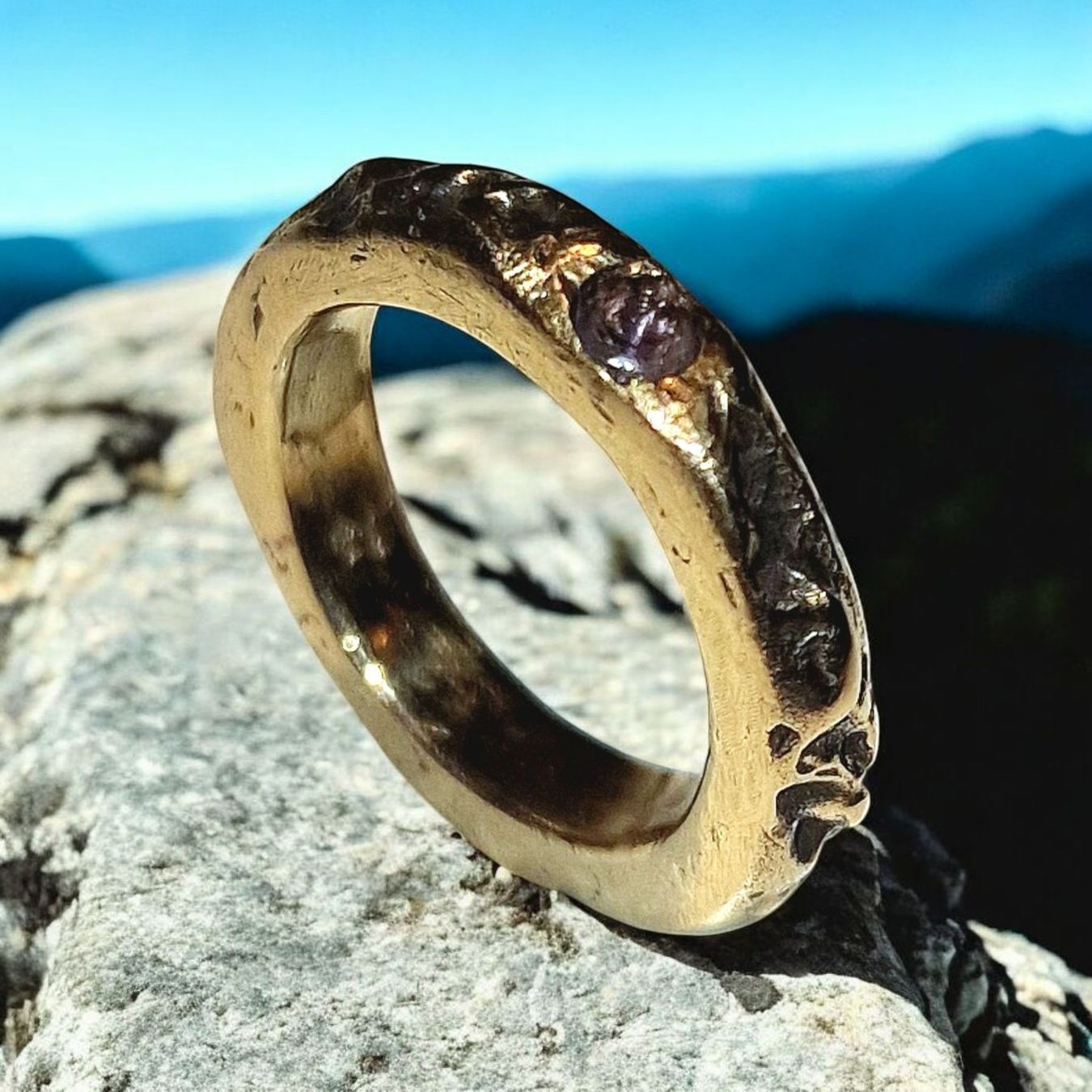 Ringe: Naturstyle-Ring,  Bronze mit Tansanit,  Grösse 49 – Neu und originalverpackt aus Aarau von Schmuckhoehle_MD 5