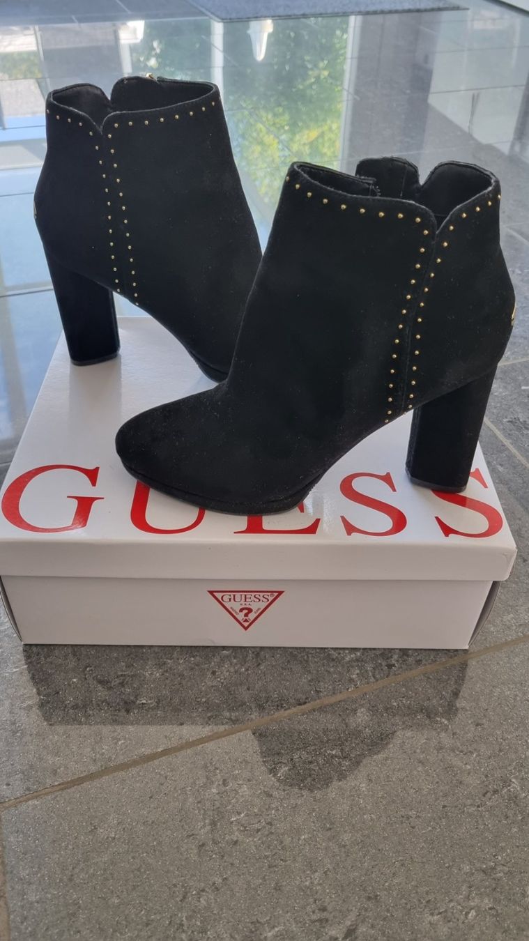 Guess Scarpe da donna: Guess Stiefeletten gr. 38 – Nuovo (secondo la descrizione) da Würenlos venduto da Nigginiggi