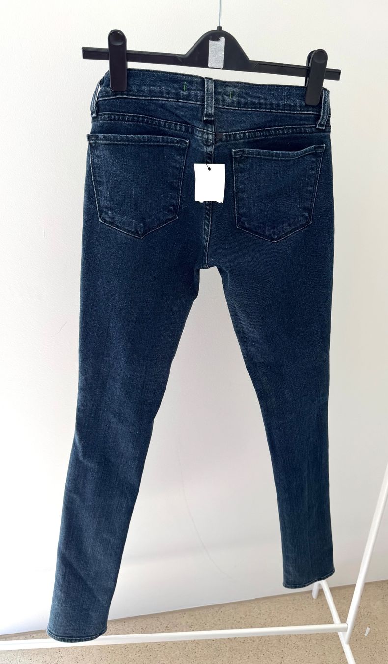 Jeans: Blue jeans J Brand size 26 – D'occasion à Zürich par di_archive 2