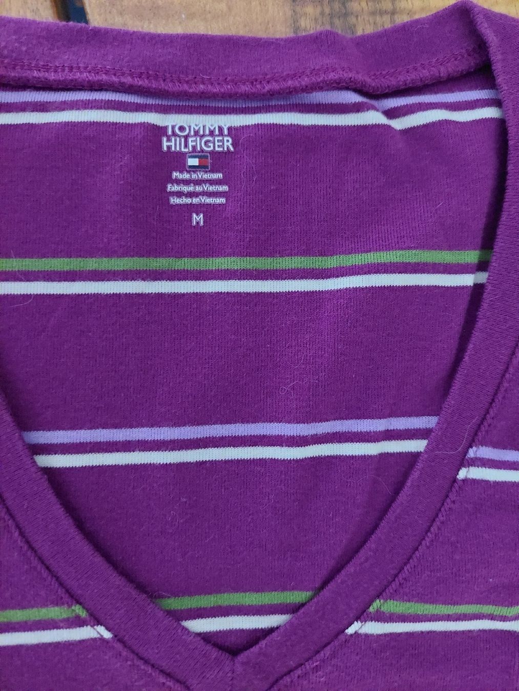 Tommy Hilfiger T-Shirts: Tommy Hilfiger Shirt – Neu (gemäss Beschreibung) aus Dübendorf von Volino 1