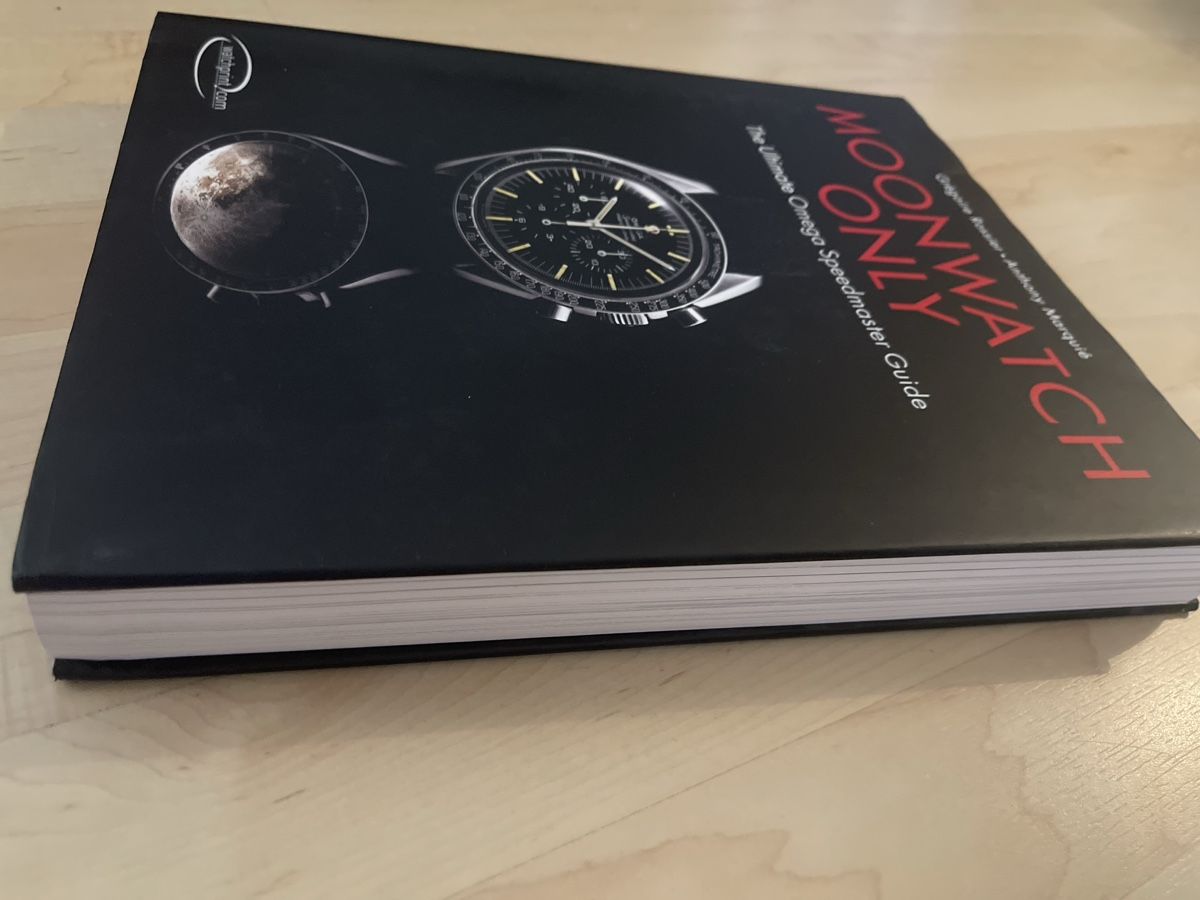 Bücher: Book Moonwatch Only The Ultimate Omega Speedmaster Guide – Gebraucht aus Luzern von Ishakine_16 3