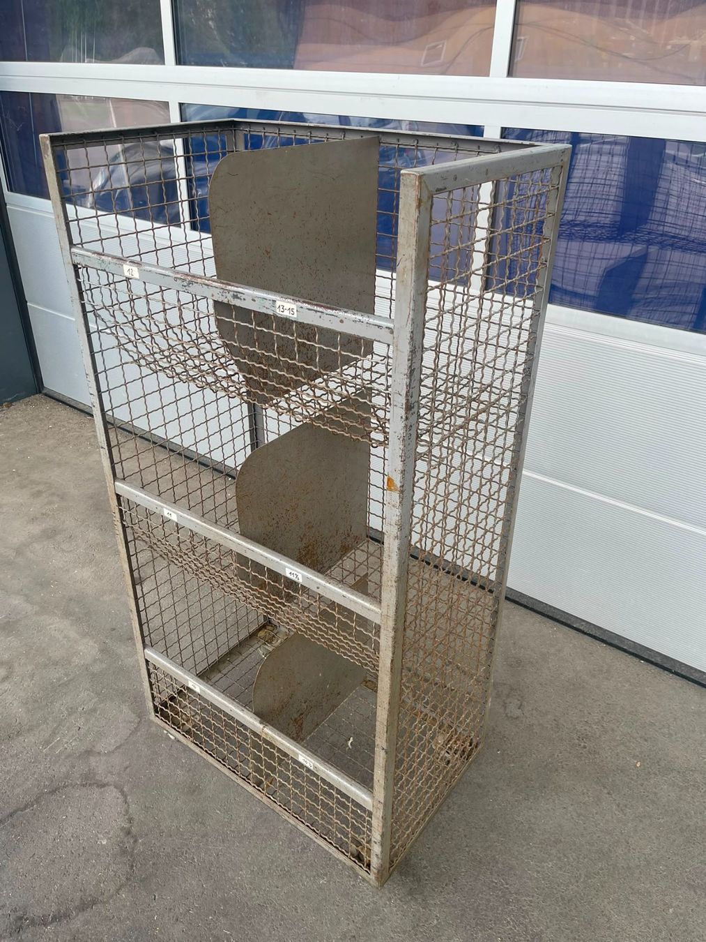 Carrelli di trasporto: Metallkorb Regalwagen 6 Fächer grau gebraucht – Usato da Münchwilen TG venduto da IntoMotion_GmbH 1