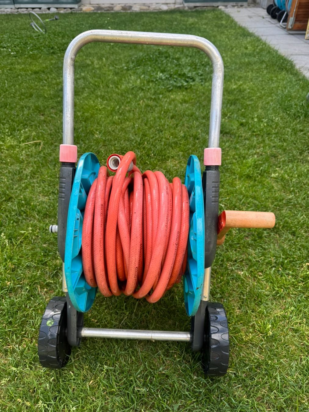 Gardena Tubi & Tubi flessibili: Gardena Gartenschlauchwagen – Usato da Henggart venduto da drivers101 1