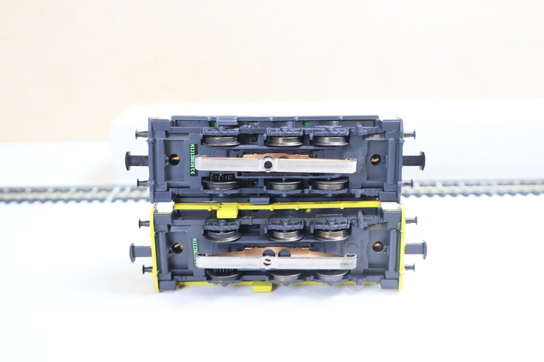 Märklin Modelleisenbahnen: Märklin 2 x Rangierlok Modern - AC Digital H0 – Gebraucht aus Winterthur von Monstera 7