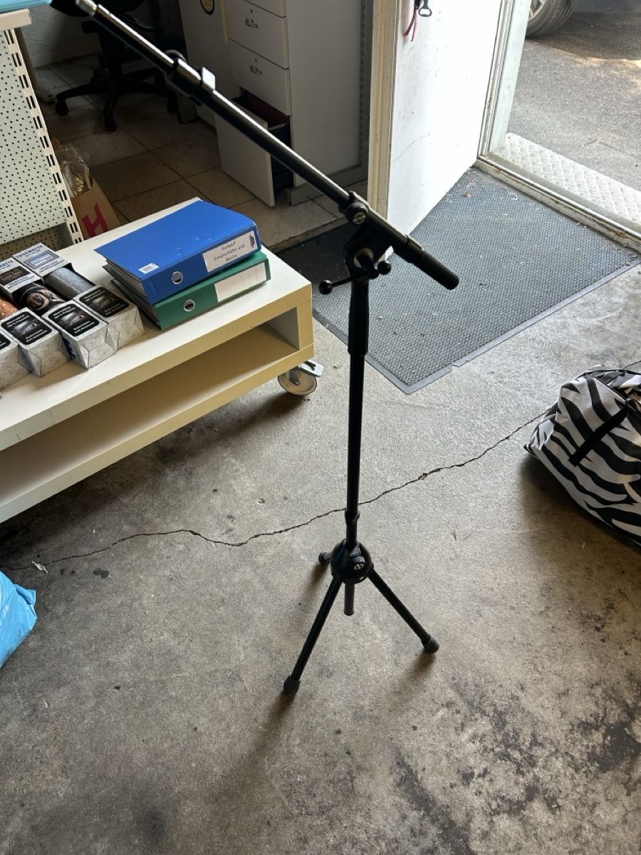 König & Meyer Supporti per strumenti musicali & leggii: K&M Mikrofonstativ gebraucht – Usato da Adligenswil venduto da Lasvegas_66
