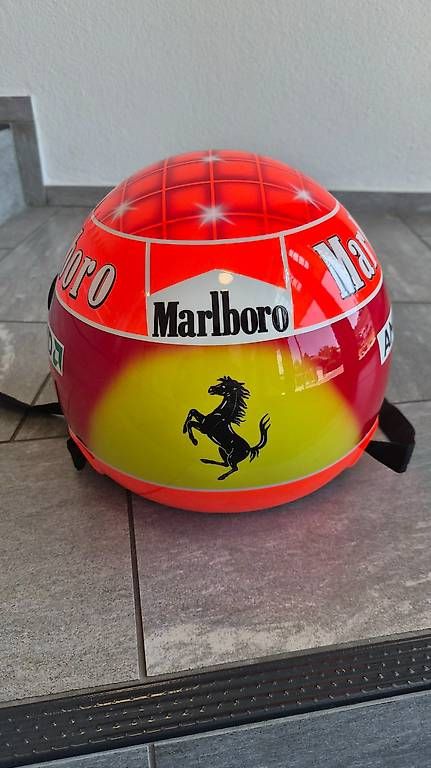 Caschi & visiere: Michael Schumacher Helm – Usato da Utzenstorf venduto da mbo_y2g7 2