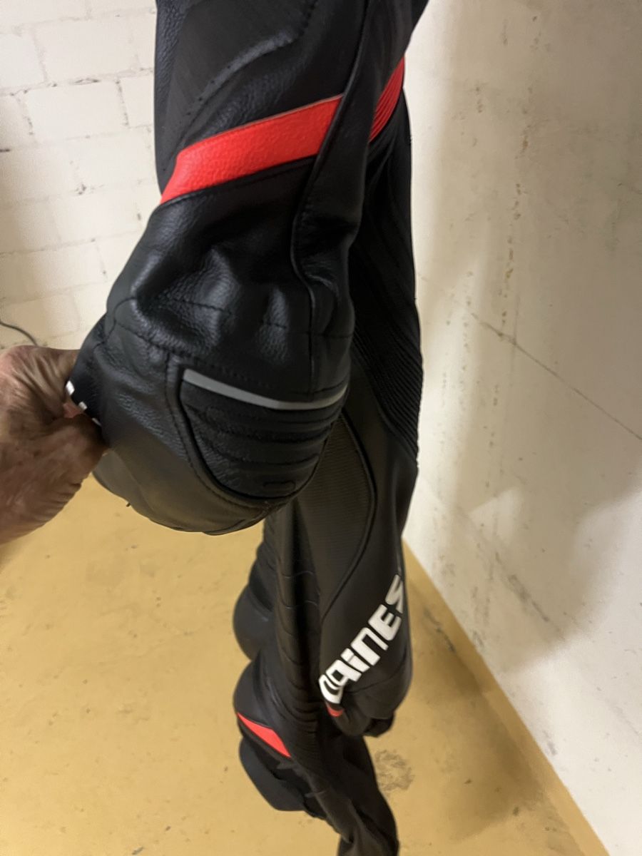Dainese Completi: Dainese Lederkombi Laguna Seca – Usato da Zürich venduto da Pan-Europ 3