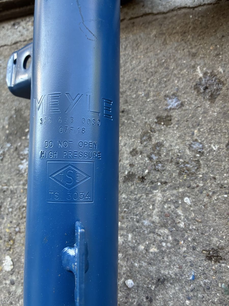 BMW Tutti pezzi di ricambio auto: Bmw e90 Stosdämpfer – Nuovo (secondo la descrizione) da Grenchen venduto da Netii10 1