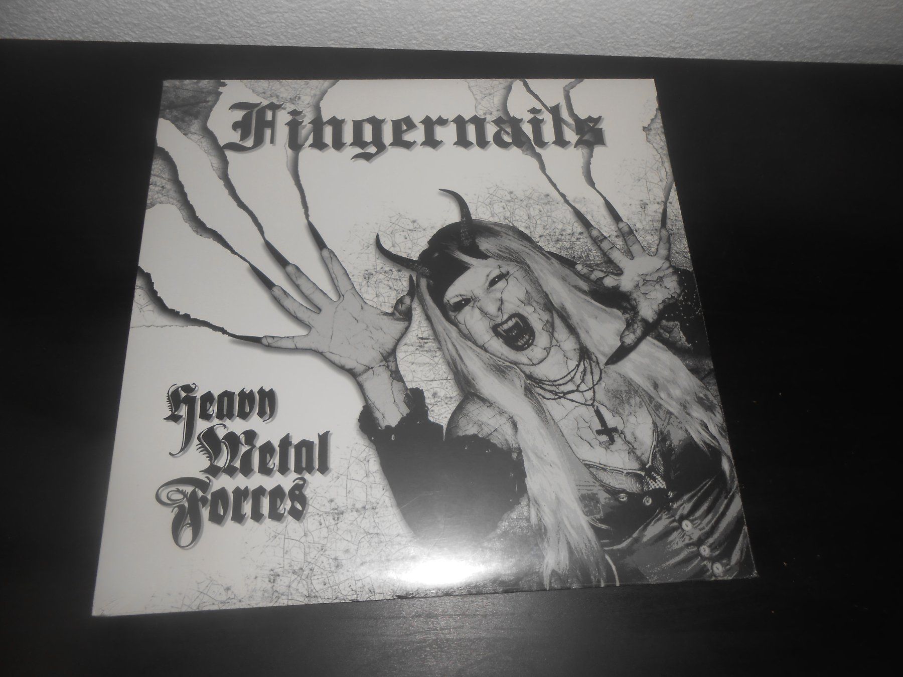 Dischi in vinile: Fingernails – Heavy Metal Forces / 2008 – Nuovo e nell'imballaggio originale da Aarberg venduto da witchhunter01