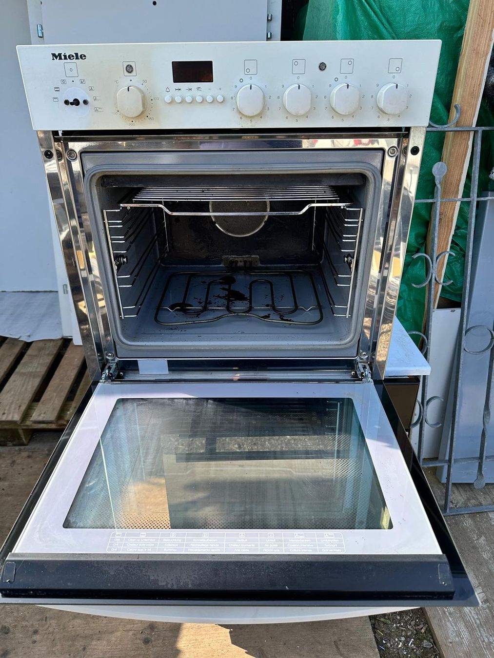 Miele Backöfen: Backofen mit Glaskeramik - Miele ( 60.cm ) – Gebraucht aus Spreitenbach von Space_X 3