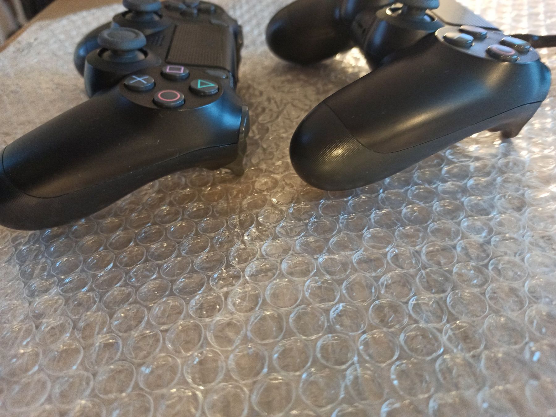 Controller: 2 x Original Controller Sony PS4 Wireless DualShock 4 V2 TOP – Usato da Oberweningen venduto da mar_87mx 3
