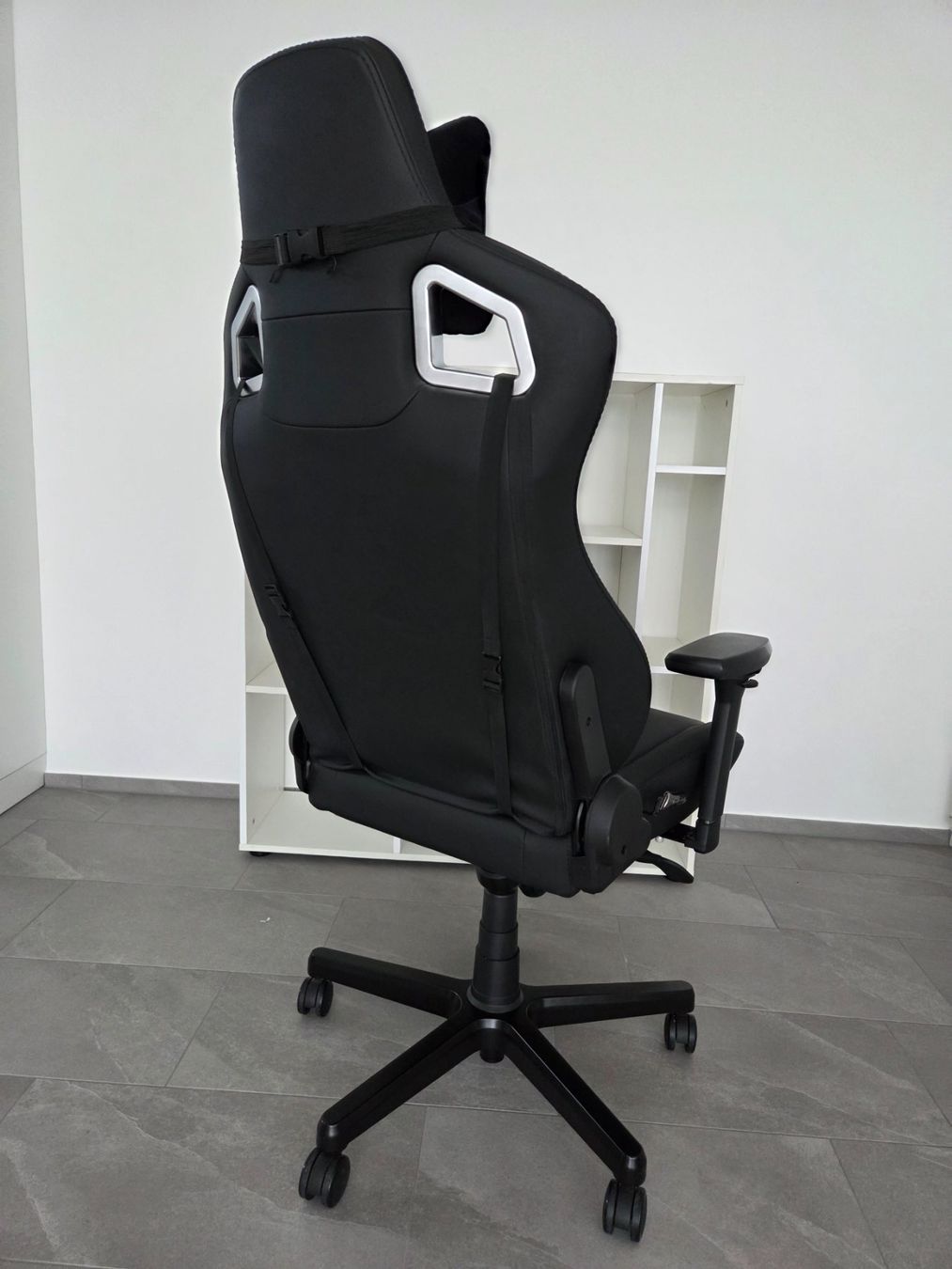 Noblechairs Sedie: noblechairs EPIC Gaming Stuhl – Nuovo (secondo la descrizione) da Luzern venduto da remo2304 4