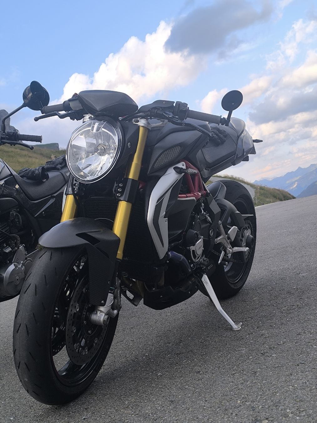 MV Agusta Strasse: MV Agusta Brutale 800 rr – Gebraucht aus Hittnau von and_l9y9 5