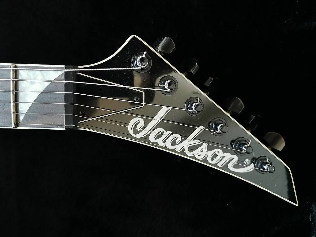 Jackson Strumenti musicali: Jackson JS32 DKA Snow White  inkl. Koffer – Usato da Thalwil venduto da emtes74 2
