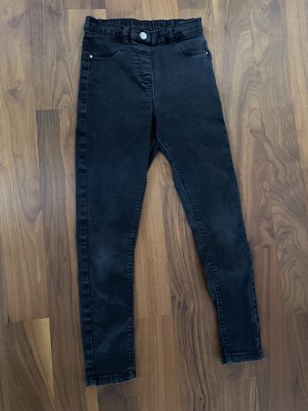 Next Jeans schwarz Mädchen Gr 146