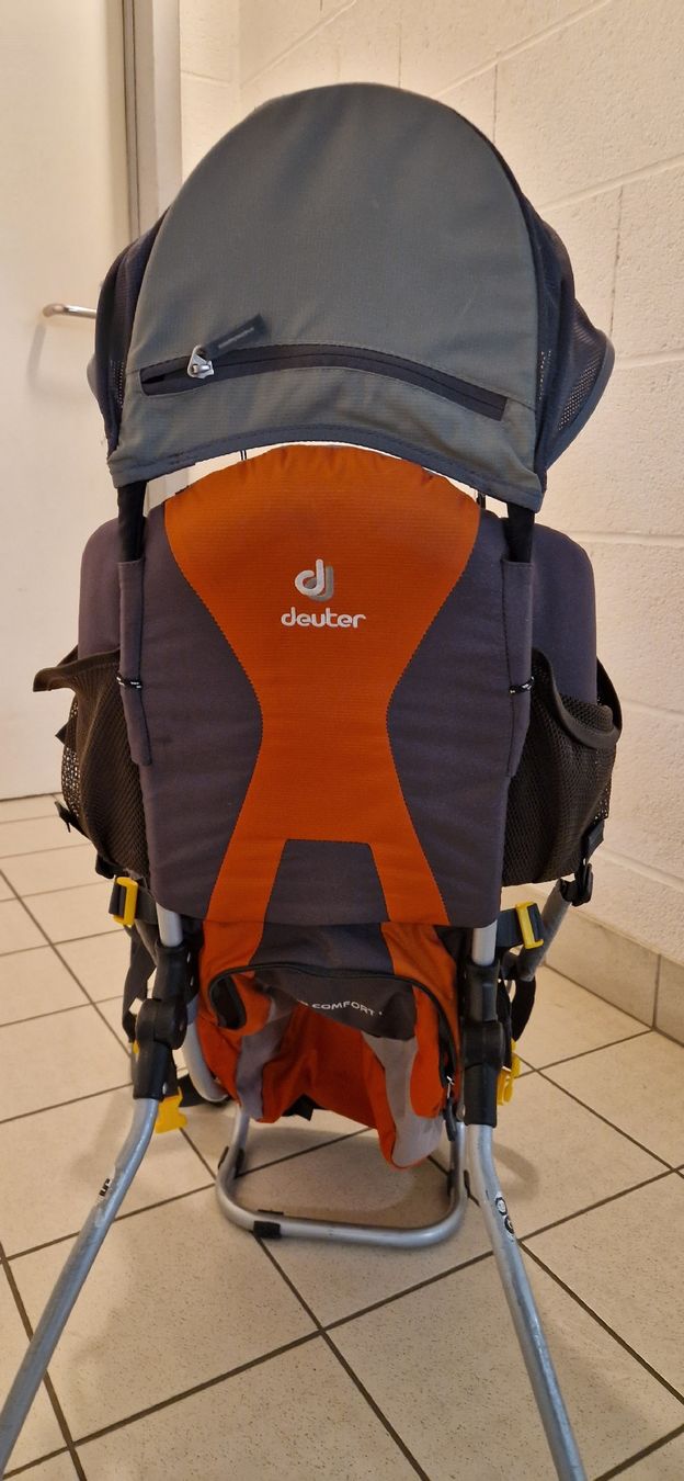 Deuter Zaini: sac a dos Deuter porte-bébé – Usato da Gland venduto da gre_hw6j 1