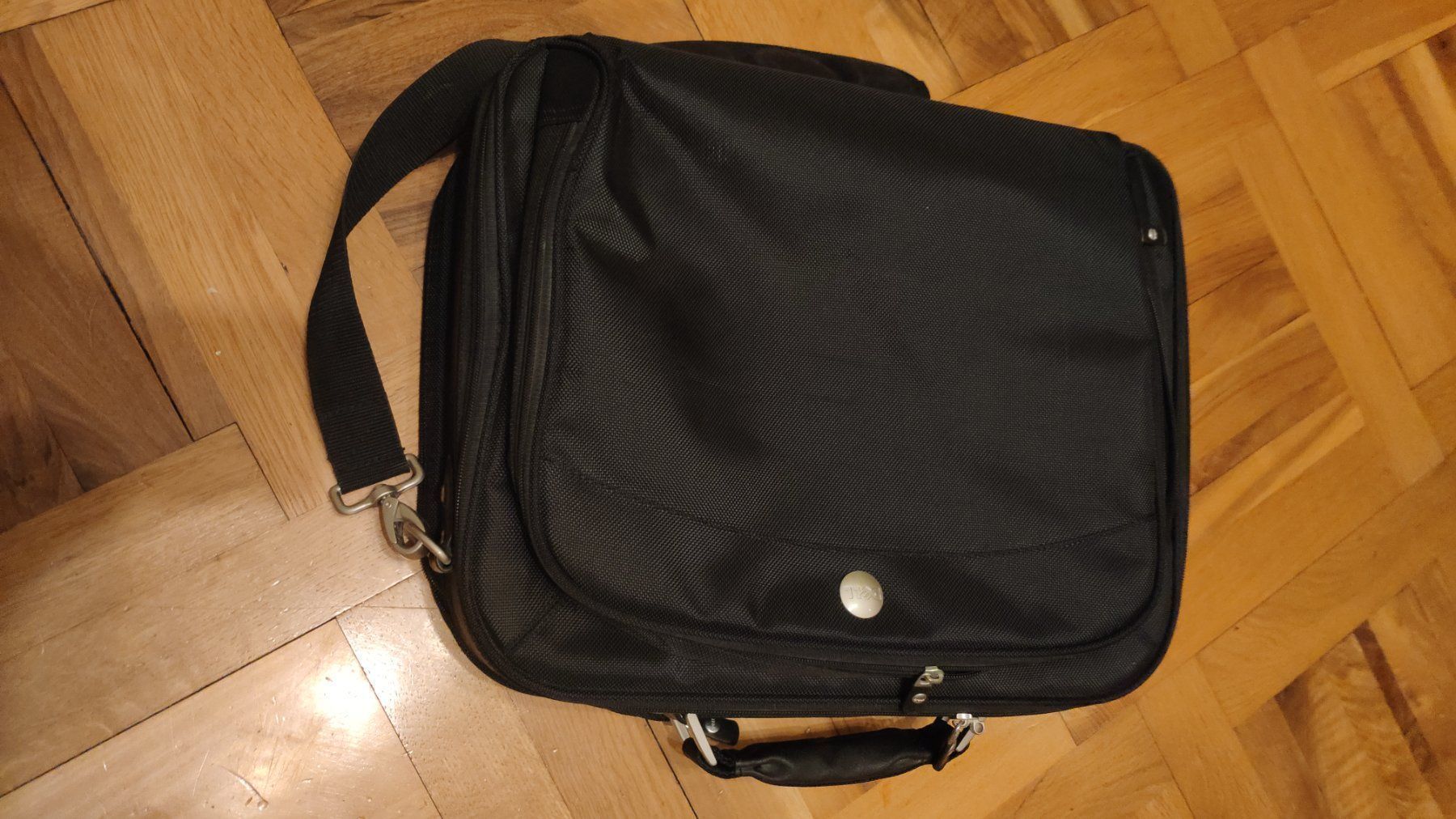 Dell Taschen: Laptoptasche Dell – Neu (gemäss Beschreibung) aus Oberstetten von gas_x9ns