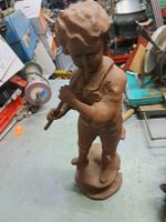 Gusseisen Figur Bub mit Flöte Gartendekoration