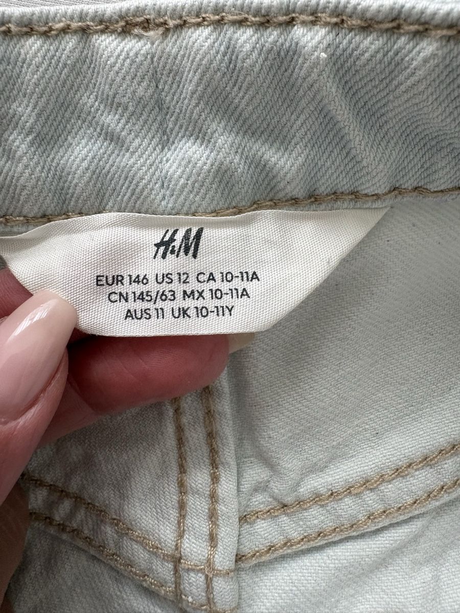 H&M Pantaloni: Shorts Jeans Mädchen Gr. 140/146 – Usato da Winterthur venduto da Baby117 1