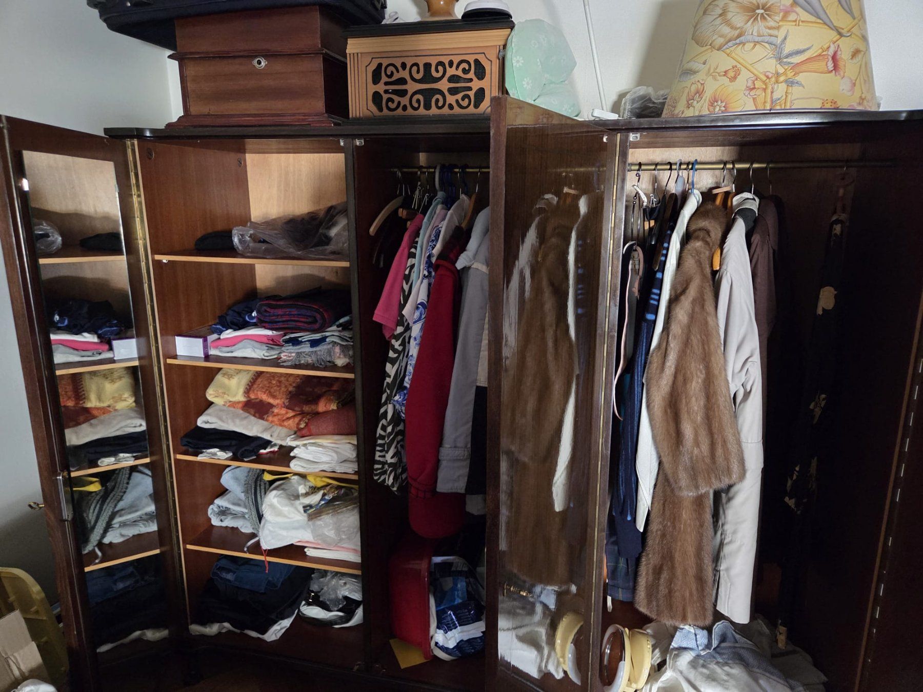Schränke: Armoire à 3 portes à donner – Gebraucht aus Genève von yan_vh72 2