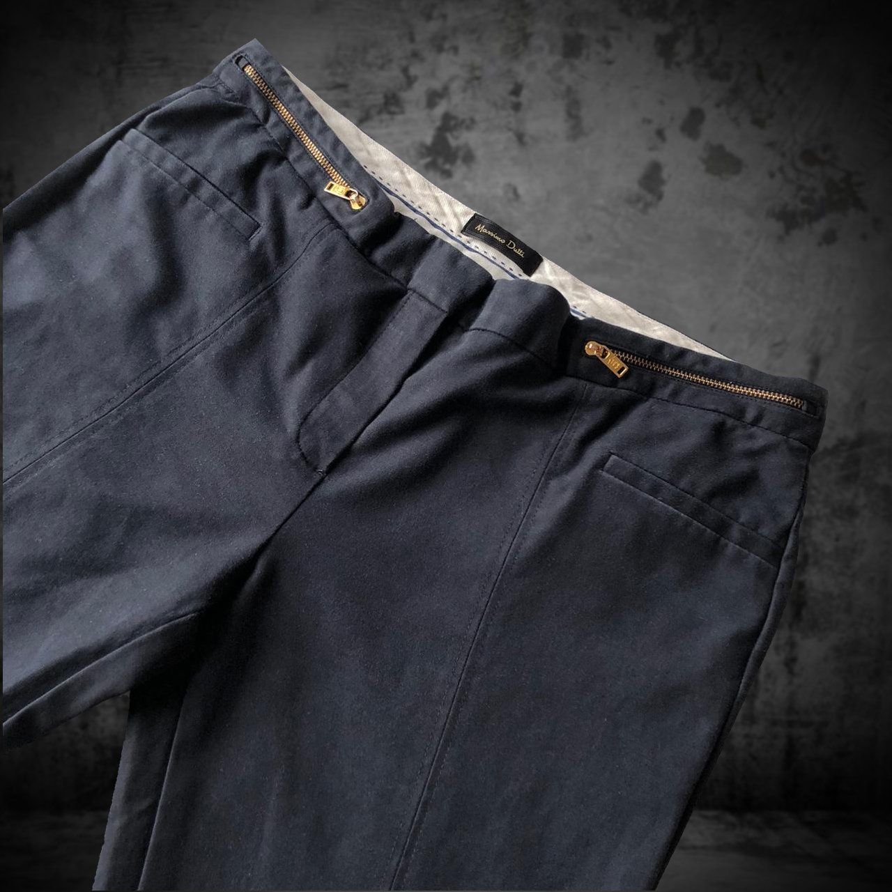 Massimo Dutti Pantaloni: Pants Massimo Dutti Blue Deep Women 42 – Usato da Genève venduto da ang_7j7j 2