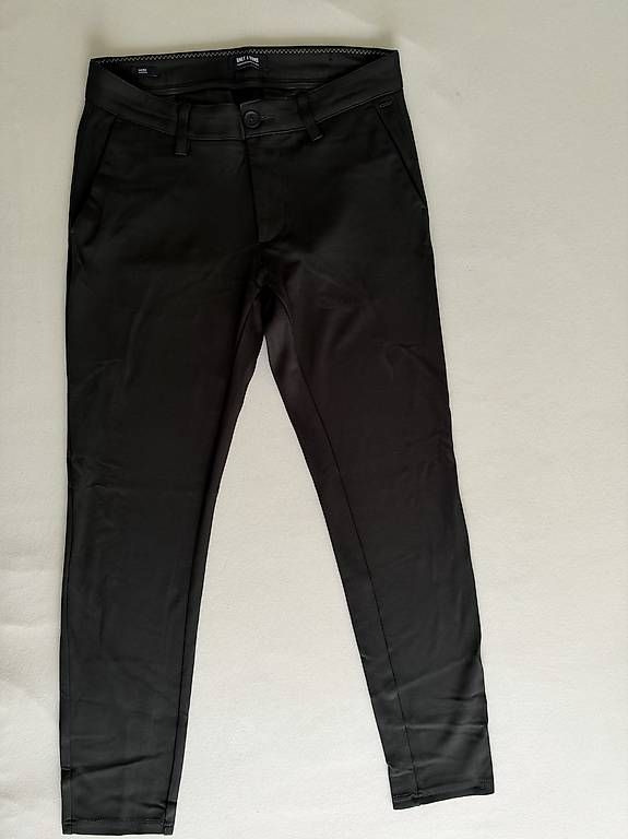 Pantaloni: Only & Sons Hose 31/32 – Usato da Cham venduto da selinjoe