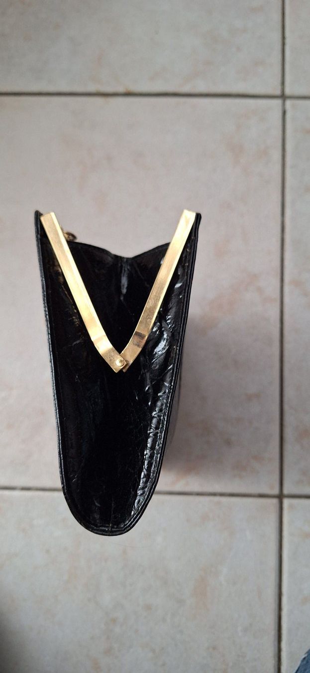 Borse da donna: Sac cuir noir vintage – Usato da St-Triphon venduto da Jldr0 6