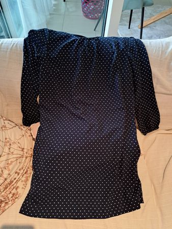 Damen Bluse dunkelblau mit Punkten Grösse M guter Zustand
