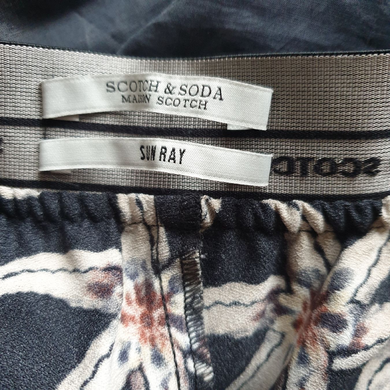 Maison Scotch Pantalons: Scotch & Soda schöne Hose Gr. L – Neuf (Voir description) à Frenkendorf par Moon111 1