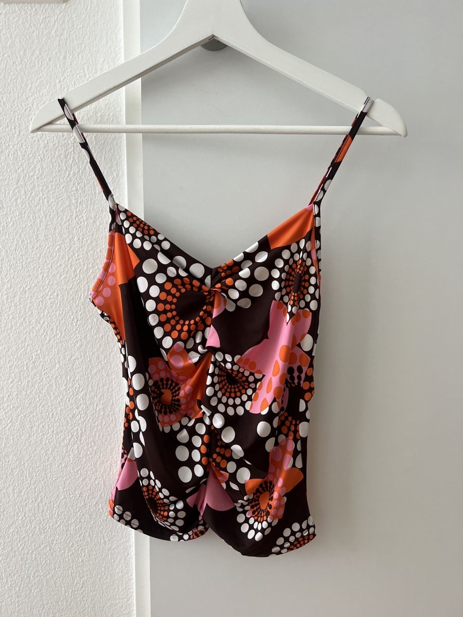 Top: Y2K ruffled top – Usato da Zürich venduto da mrck