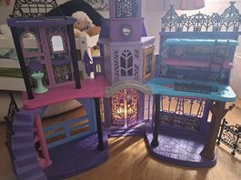 Monster High Puppenhaus mit Puppen