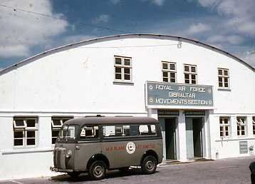 Foto & Immagini: Dia Royal Air Force Gibraltar oldvan c1955 (1) – Usato da Emmenbrücke venduto da schneeturm