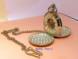Neue mechanische Taschenuhr Silber mit Kette u. Springdeckel