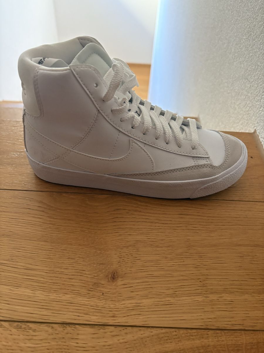 Nike Scarpe da donna: Nike Schuhe Grösse 36 – Nuovo (secondo la descrizione) da Domat/Ems venduto da jen_q9m8