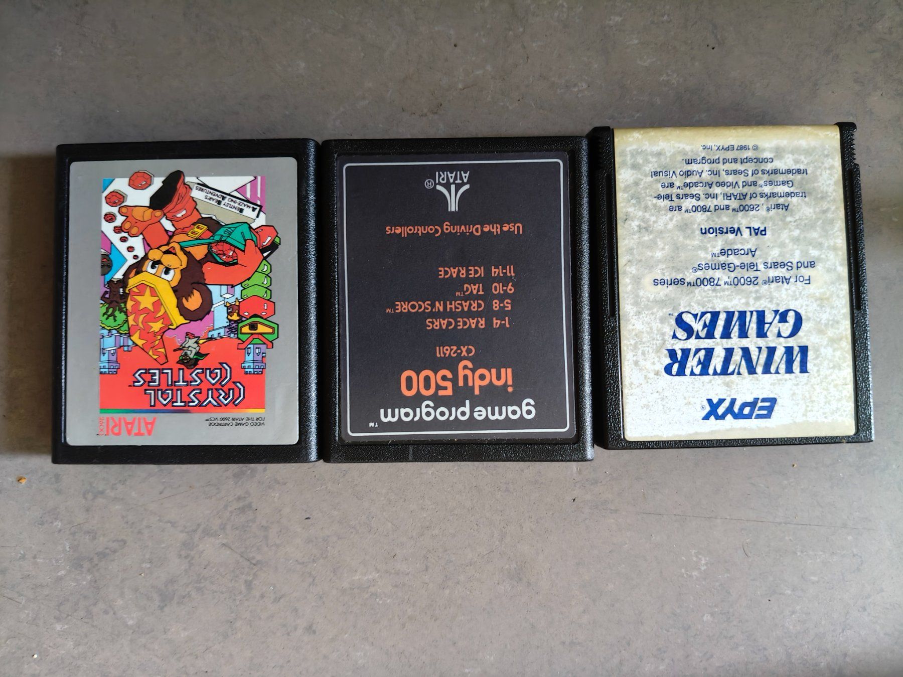 Atari Console: Atari 2600 Klon mit 444 Spielen eingebaut und 3  extra – Usato da Zürich venduto da s6000 5