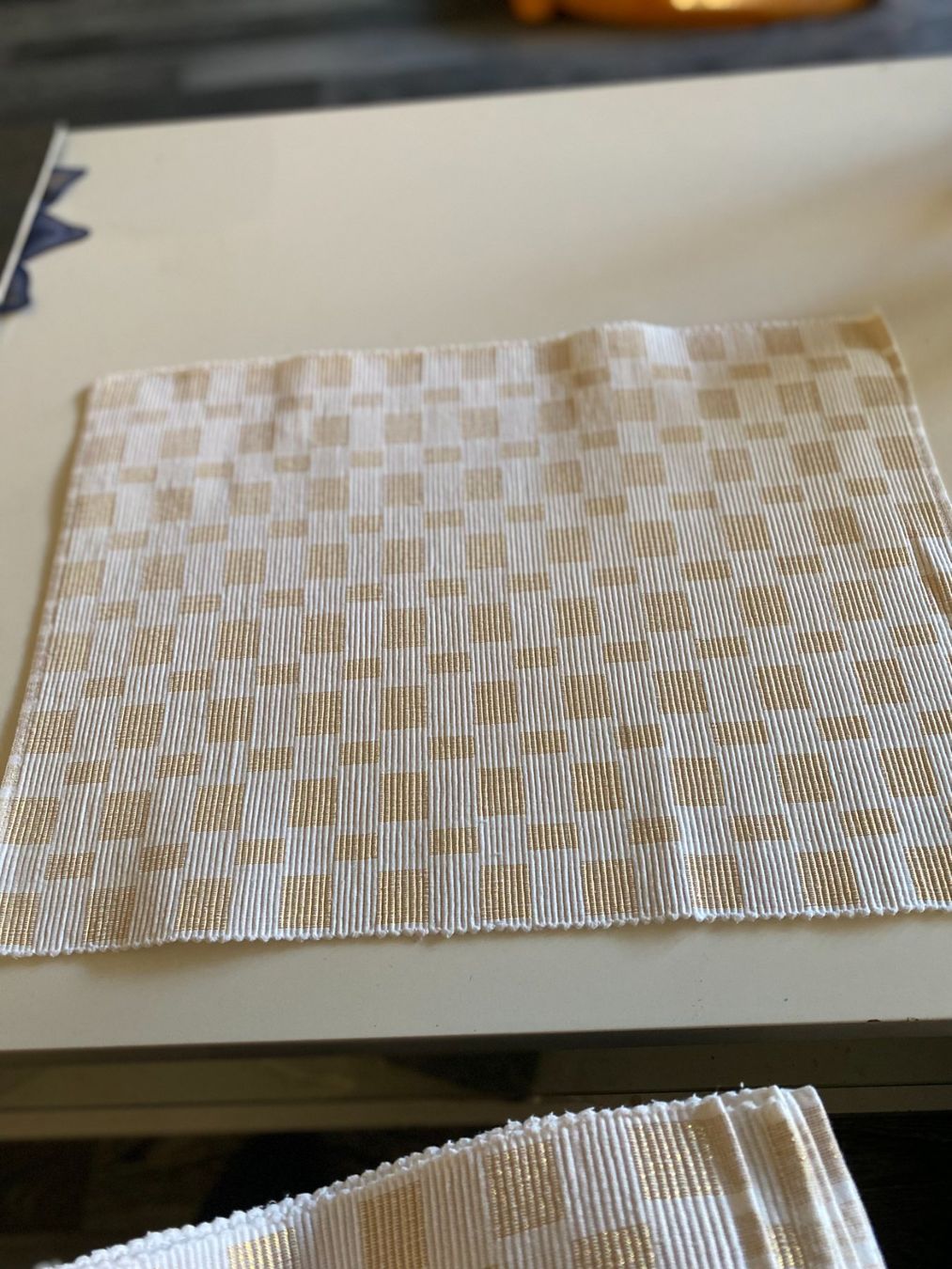 Globus Altra biancheria da tavola: 10 Tischset / Platzdeckchen ca 44 x 32cm – Usato da Allenwinden venduto da Obalu
