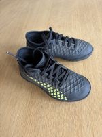 Puma Kinder-Fussballschuhe, Grösse 28 