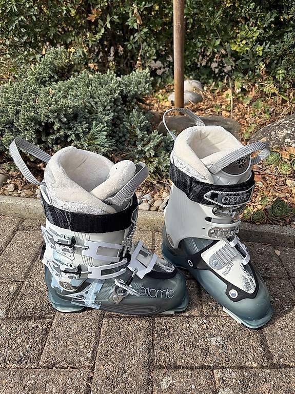 Chaussures hommes: Atomic Skischuhe – D'occasion à Wangen b. Olten par abe_ct7n 1