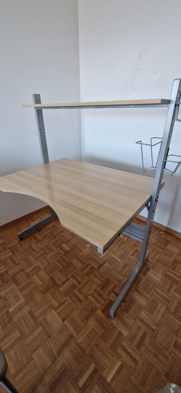 Schreibtische: Modern Adjustable Desk ikea – Gebraucht aus Prilly von kea_2jq5 4