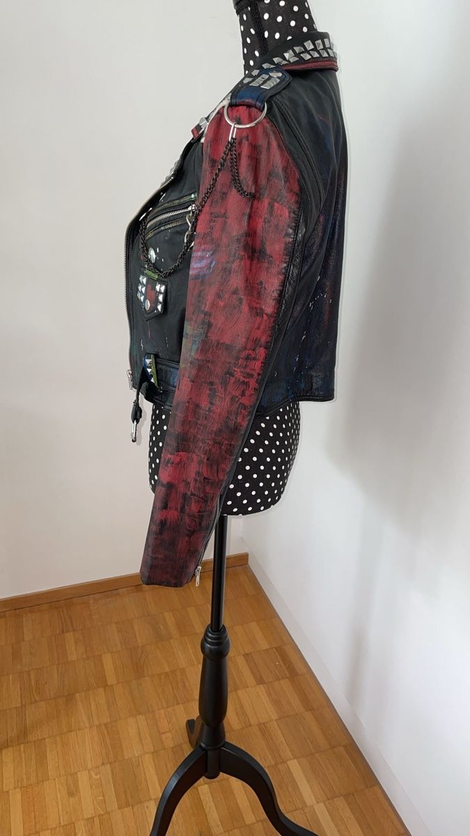 Giacche: Echtleder Bikerjacke Patchwork Nieten Grösse S – Nuovo (secondo la descrizione) da Zürich venduto da enjoyxvintage 4