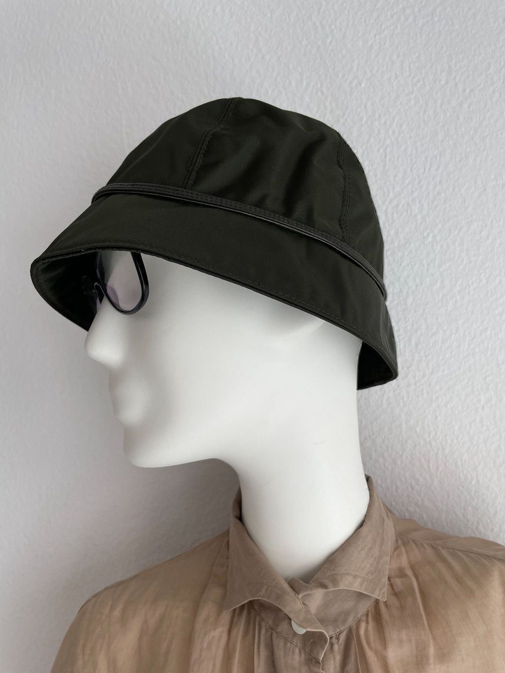 Prada Copricapi, berretti & cappellini: Prada Hut – Nuovo (secondo la descrizione) da Winterthur venduto da 19.19 3