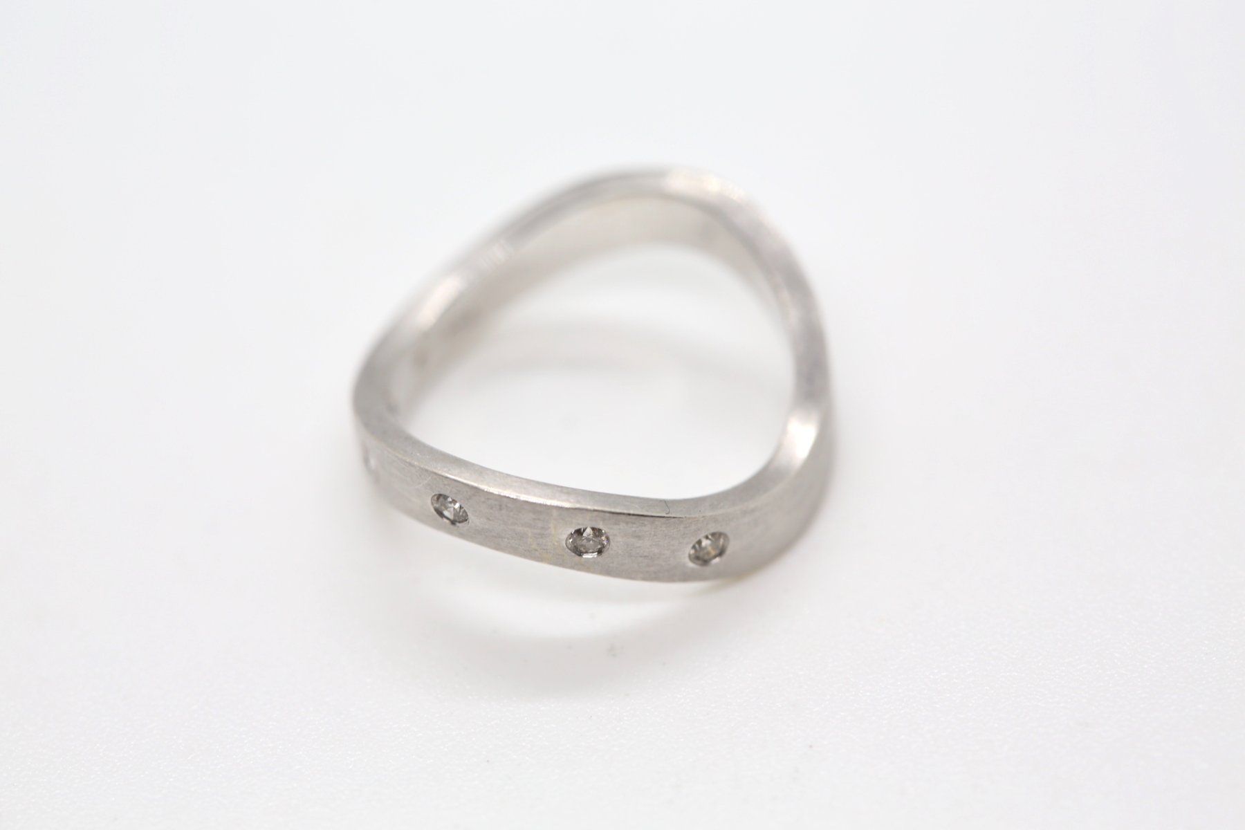Anelli: Weissgoldring 18K mit Diamanten – Usato da Reinach BL venduto da Han-Numismatik 2