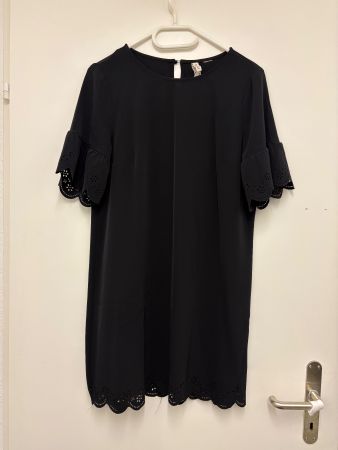 Kleid schwarz Grösse 38 Lochstickerei wie neu