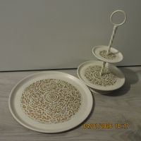 Vintage Etagere/ Servierständer, 2-stufig & passender Teller